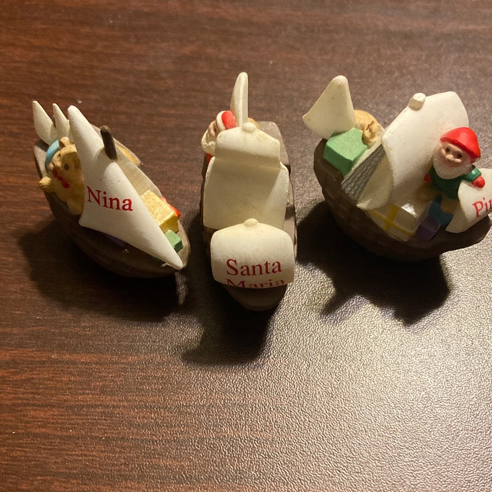 Hallmark Holiday Ornament Set - Nina, Pinta, and Santa Maria